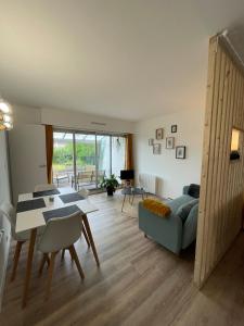 Appartements Appartement cosy avec jardin vue et acces a 30m de la mer : photos des chambres
