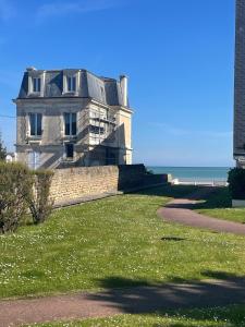 Appartements Appartement cosy avec jardin vue et acces a 30m de la mer : Appartement 1 Chambre