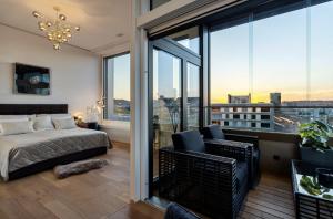 Large Luxury Business Penthouse near Main Station Zürich