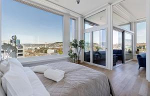 Large Luxury Business Penthouse near Main Station Zürich