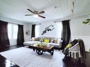 The Honeycomb Haven l 1 Mile to Downtown Thomasville