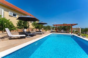 MY DALMATIA - Villa Sucic with private pool and mountain view