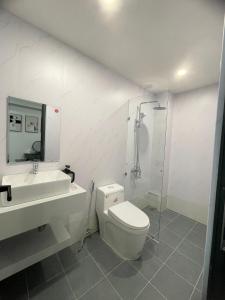 Phòng có giường cỡ King nhìn ra cảnh núi non (King Room with Mountain View)