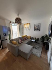 Appartements Comfortable 2 Beds Apartment - Surburb of Paris : photos des chambres