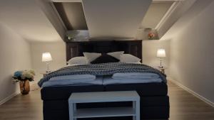 CEC-Spezial, 2 Wohnungen nebeneinander, bis 12 Personen, Klimaanlage, Parkplätze