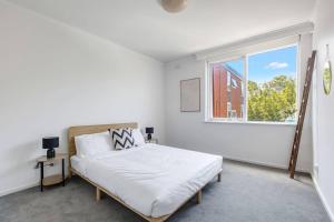 Golden Alma - A Radiant Escape between City & Sand