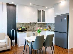 Two bedrooms Apartment in Diamond Crown Hai Phong 2522