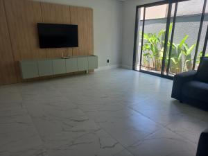 Casa em BC 4 dorm e piscina