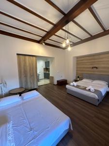 11 Luxury Apartments