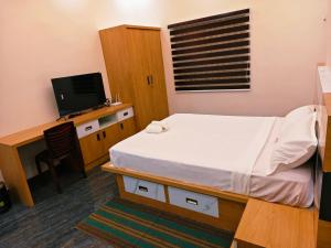 SG Mahal & Rooms