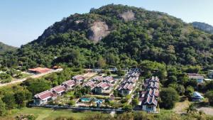 Thirty Degrees in February, Khao Tao, Hua Hin