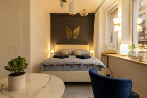 Romantic Studio Hoża Downtown