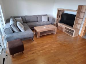 Apartmani Ema - Ubytování bez kategorie ve městě Tivat
