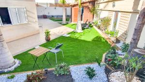 4-bedroom Villa Los Corales with Jacuzzi, Garden, close to everything