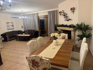Villa Reina 2
