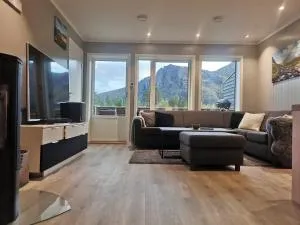 Lovely apartment with stunning views - Lykkja