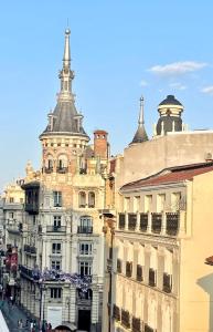 Piso Ático con Terraza y Jacuzzi con vistas a Sol en Madrid Centro