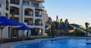 One bedroom in Island View