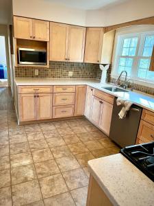 Pet-friendly Rustic Mtn Home PLUS Apt