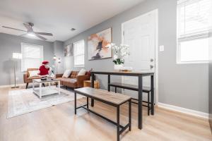 Atlanta Zoo Free Private Driveway Parking 2B2B