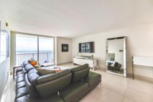 Condo That Will Make Feel the Ocean Breeze Close
