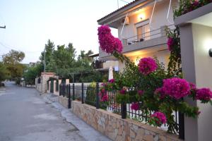 Pefki Studios Evia Greece