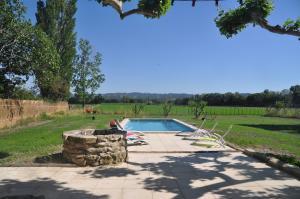 Villas Manade Caillan, Mas Provencal Piscine, Petanque, patio : photos des chambres