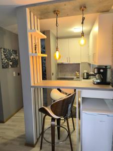 Snowflake- Luxury stay with a Bottle of Wine,free Parking and SPA in Royal Park