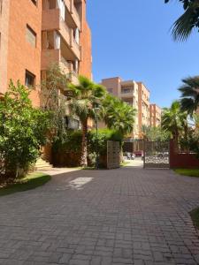 Luxury Apartment in Central Marrakech - Pool & Fast Wi-Fi
