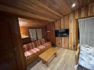 Chalets Chalet terrain cloture, bien place, 2 chambres : photos des chambres