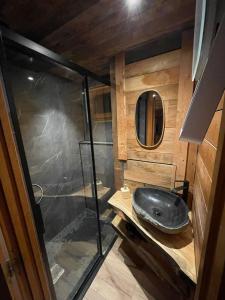 Chalets Chalet terrain cloture, bien place, 2 chambres : photos des chambres