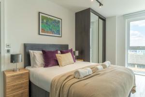 Mitre Van Gogh by Artsy