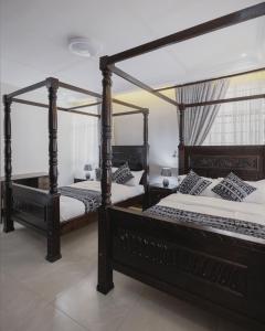 Skyhut Boutique House Rooftop with LED-LIT DOME & Private Pool - Nairobi