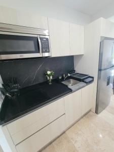 Hermosa vista al mar y al manglar