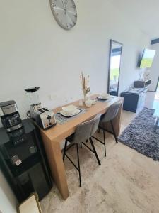 Hermosa vista al mar y al manglar