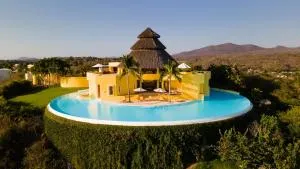 Sol de Oriente in Careyes - 卡热伊斯