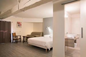 Hotel Restaurant Le Sully photo 6