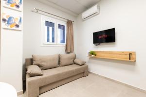 Zeus 2bd 2 minutes walk from Larissas station