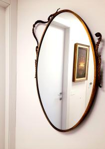 -L Oasi Del Turista, Room 5- CENTRAL STATION private external bathroom