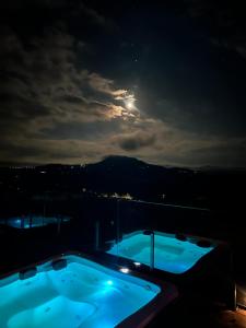 Casa Vilas Boas Macacos