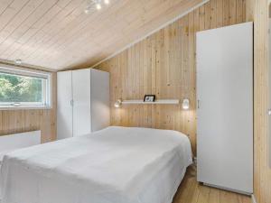 Holiday home with spacious garden