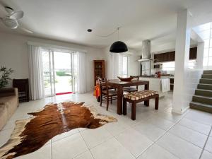 Casa da Felicidade - Linda casa com piscina