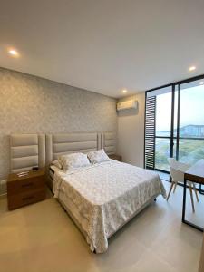 Piscina y mar en Santa Marta Pozos Colorados