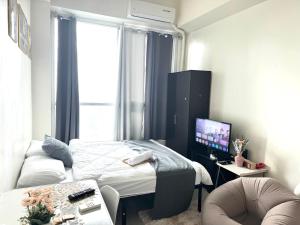 The Wild Roces Makati, The Beacon Residences