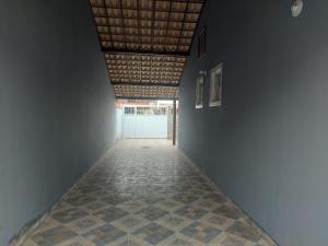 Casa com piscina a 500m da praia em Unamar