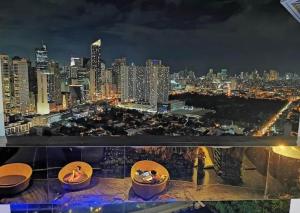 Prime Location Walk to Nightlife! The Gramercy