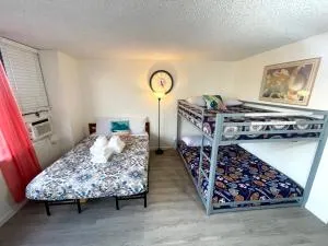 Waikiki Canal Family Room 6person - Кайлуа