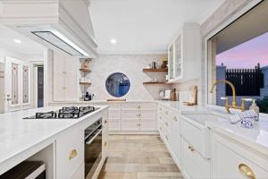 Coastal Retreat Modern Home in Scarborough