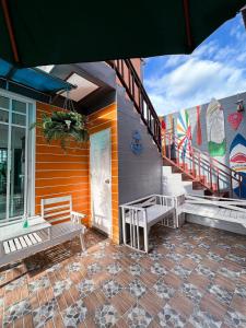 The Harbor Front เกาะล้าน