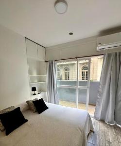 CONGRESO BOUTIQUE con balcon y baño privado externo